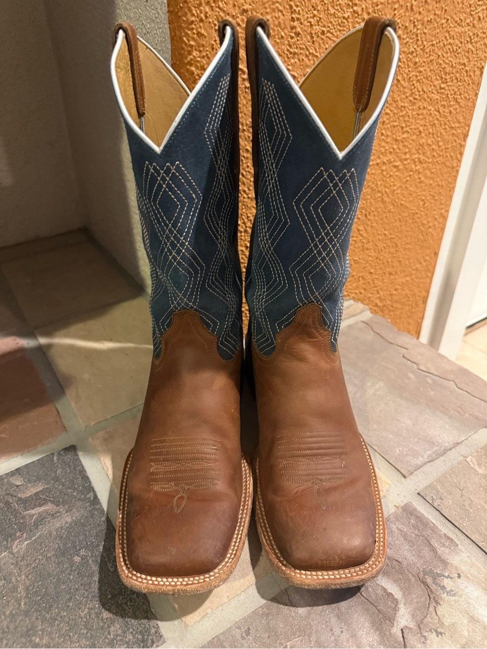 Men's Cody James Two-Tone Western Leather Boots — Brown Foot with Blue Shaft - Picture 3 of 3
